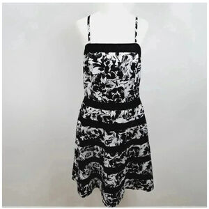 White House Black Market Dress Size 8 Spaghetti Strap Lace Accents Floral